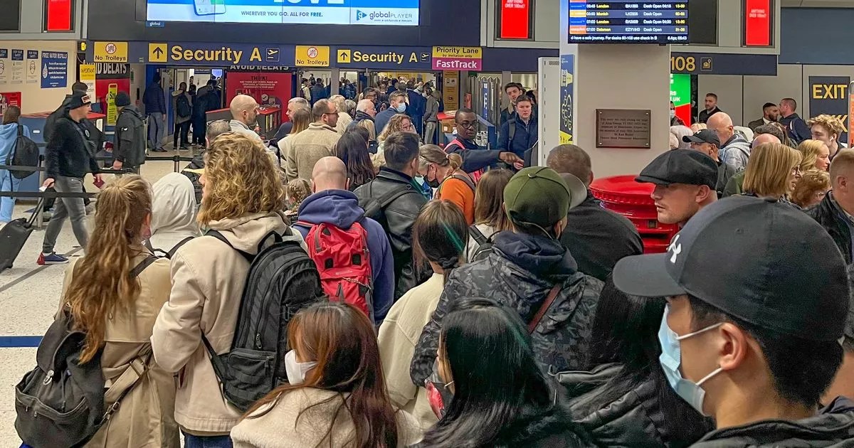 Manchester Airport runways reopen, but passengers warned of